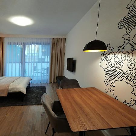 Come&Stay Apartments Wola Varsóvia Exterior foto